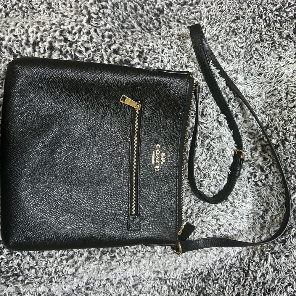 Coach crossbody, black/gold